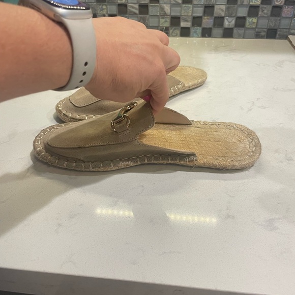 Hand Made Slip on Tan & Cream Mule Espadrille Loafers Size 7 Like New! - Picture 3 of 9